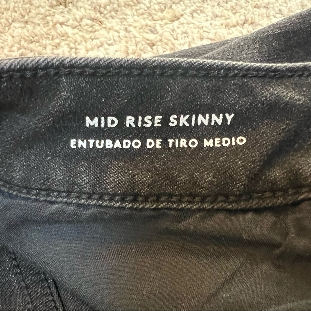 Universal Thread Mid Rise Black Skinny Jeans 🖤 - Picture 7 of 7